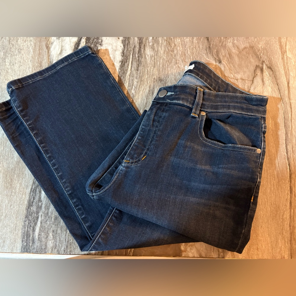 🦄Eileen Fisher Denim Jeans Dark Wash size 6 (31” inseam)